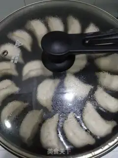Make cucumber shrimp egg frying step 11