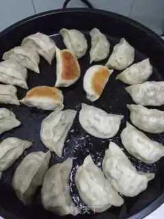 Make cucumber shrimp egg frying step 12