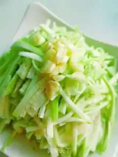 Make Smelt egg soup step 1