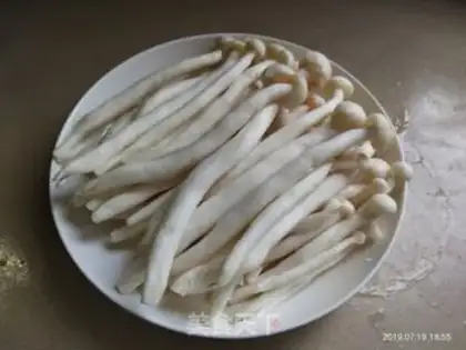 Make Clear the seafood mushrooms step 0
