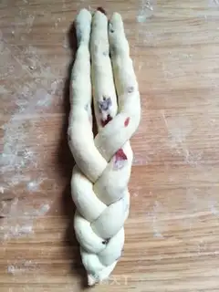 Make A cranberry lace step 5