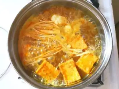 Make Curry noodle step 1