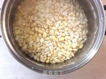 Make Cold bean noodles step 1