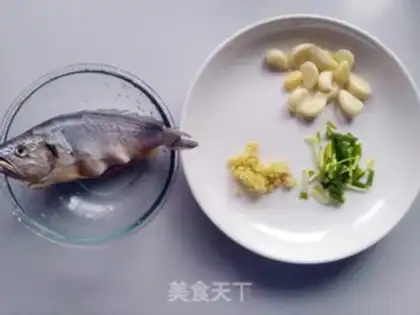 Make Roller burns yellow fish step 1