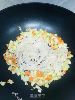 Make Korean chili noodles step 5