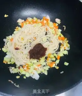 Make Korean chili noodles step 6