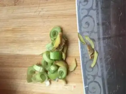 Make Bean fried crabs step 9