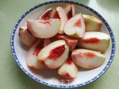 Make Ice cream and peaches step 2