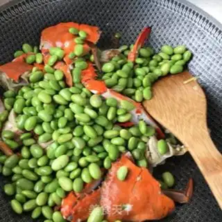 Make Bean fried crabs step 14
