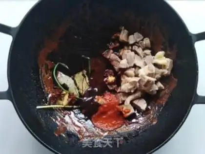 Make Beef hand noodles step 2