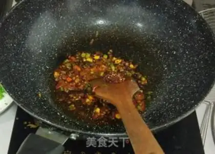 Make Curry sauce dry noodles step 7