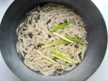 Make Beef hand noodles step 11