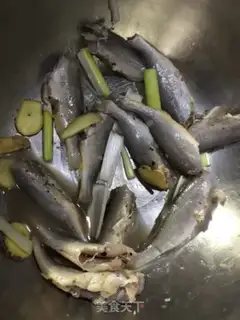 Make Snack, yellow fish step 0