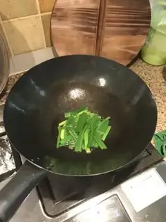 Make Onion noodles step 0