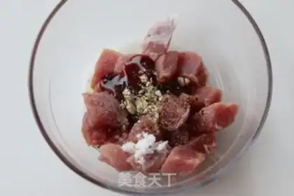 Make Ridiculous toothpick meat step 1