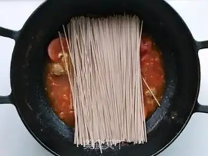 Make Potato sauce noodles step 7