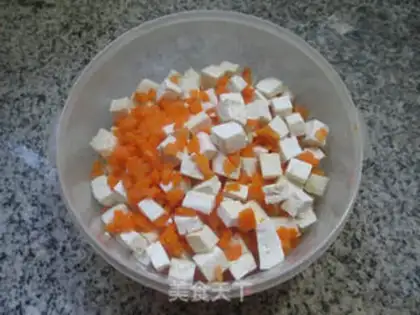 Make Shrimp-skin carrots with old tofu step 4