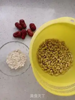 Make Red dates oatmeal step 0