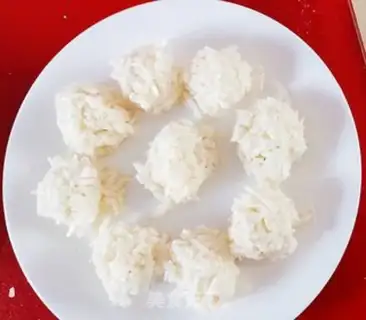 Make The radiant radish ball step 3