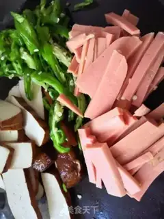 Make Scrambled ham step 1