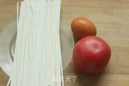 Make Tomato egg noodles step 0