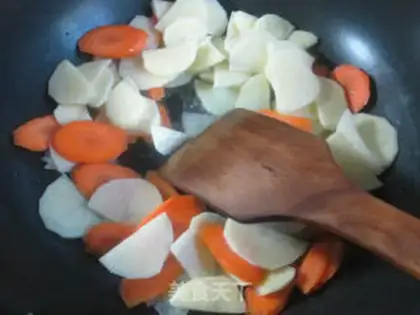 Make Carrots, potatoes, pickles step 1
