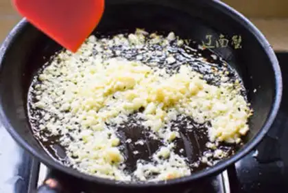 Make Garlic shrimp step 2