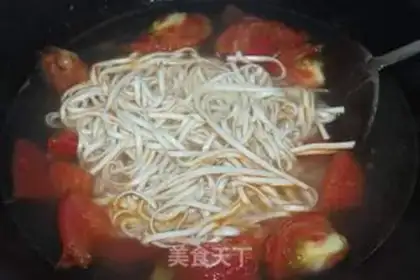 Make Tomato egg noodles step 6