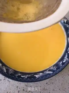 Make Autumn eggs step 2