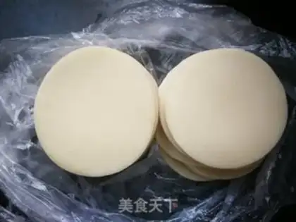 Make dumplings and onions step 0
