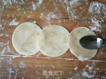 Make dumplings and onions step 4