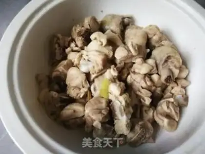Make Chicken pieces of sauce step 3