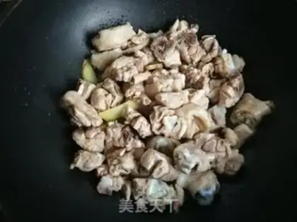 Make Chicken pieces of sauce step 5