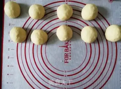 Make Corn-cracker rolls step 7