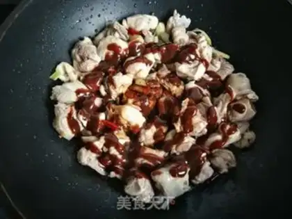 Make Chicken pieces of sauce step 6