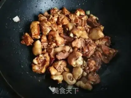 Make Chicken pieces of sauce step 7