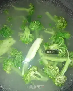 Make ♪ A cold broccoli ♪ step 1