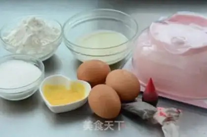Make SIX-INCH KITTY STEAM CAKE step 0