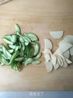 Make A cucumber chicken step 0
