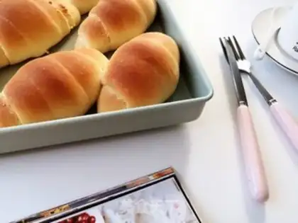 Make Corn-cracker rolls step 25