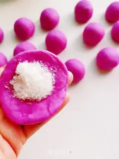 Make Flaming Dragon Sugar Triangle step 10