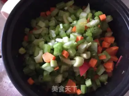 Make The chicken soup of time step 4
