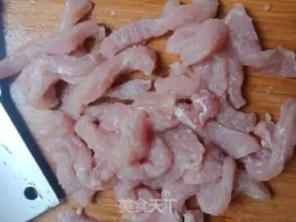 Make Tomato sauce spicy meat step 1