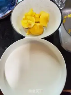 Make Peach yogurt step 1