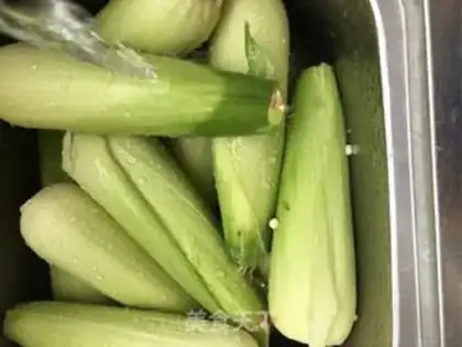 Make Cook corn with shells step 0