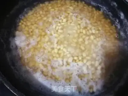 Make Watermelon celery bean sauce step 1