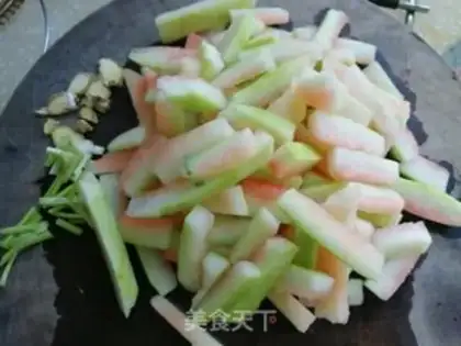 Make Fish tofu melon sauce step 1