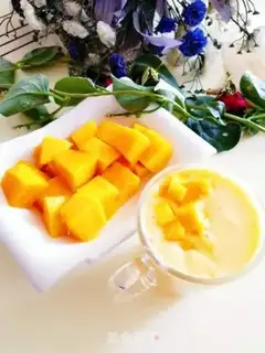 Make Mango milkshake step 3