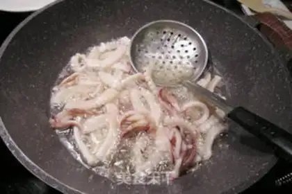 Make Onion squid rings step 4