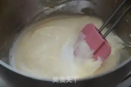 Make FOUR-INCH KITTY STEAM CAKE step 5